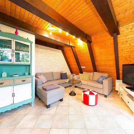 度假居 By Constance With Alpine Views, Cleaning Included